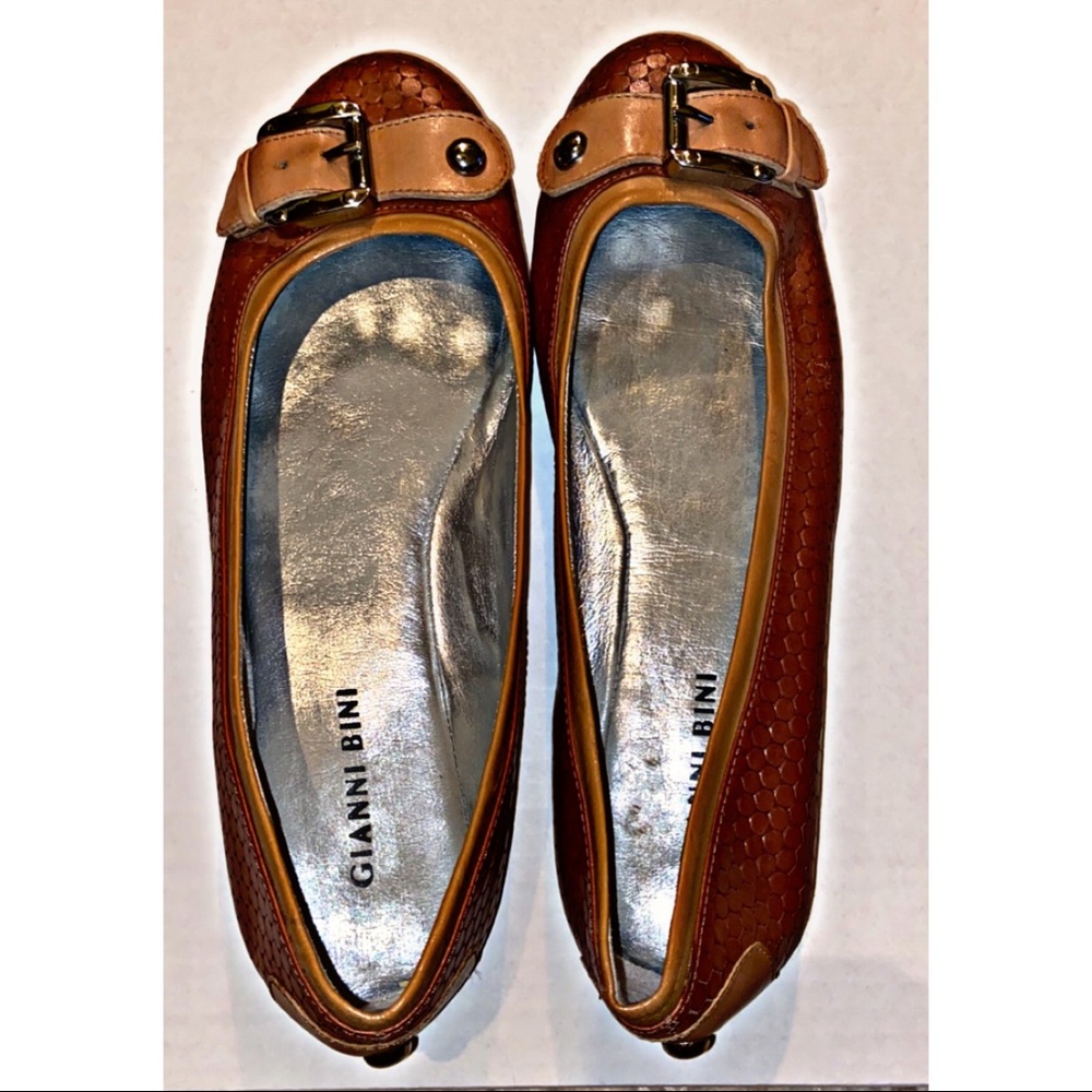 Gianni Bini flats